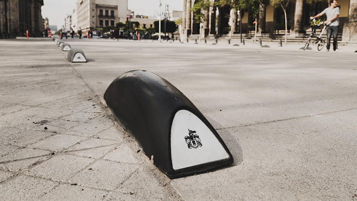 Cycle lane defender 003